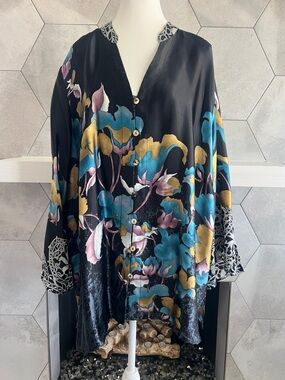 Citron Santa Monica Floral Wearable Art Silk Blend Button-Down Blouse